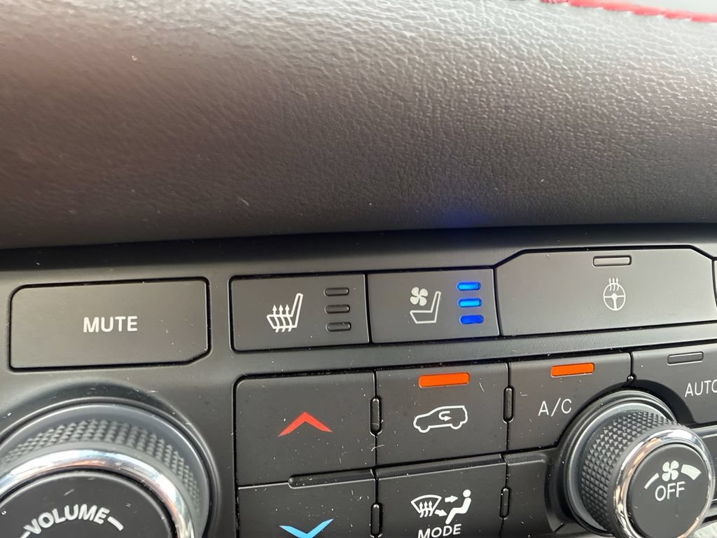 Used 2025 Dodge Durango GT AWD/4WD image 20