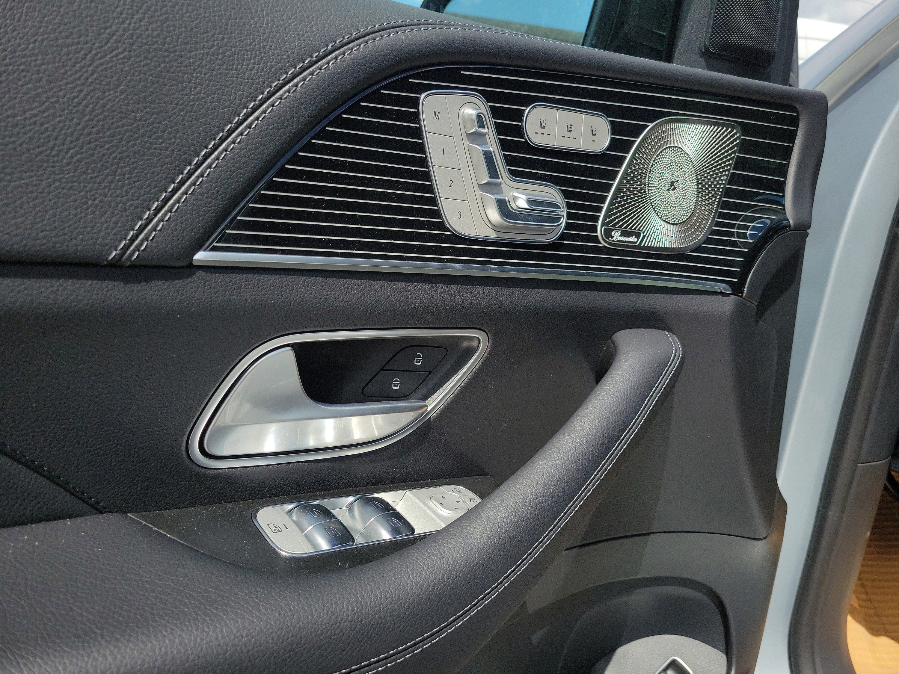 New 2026 Mercedes-Benz GLS 580 4MATIC image 17