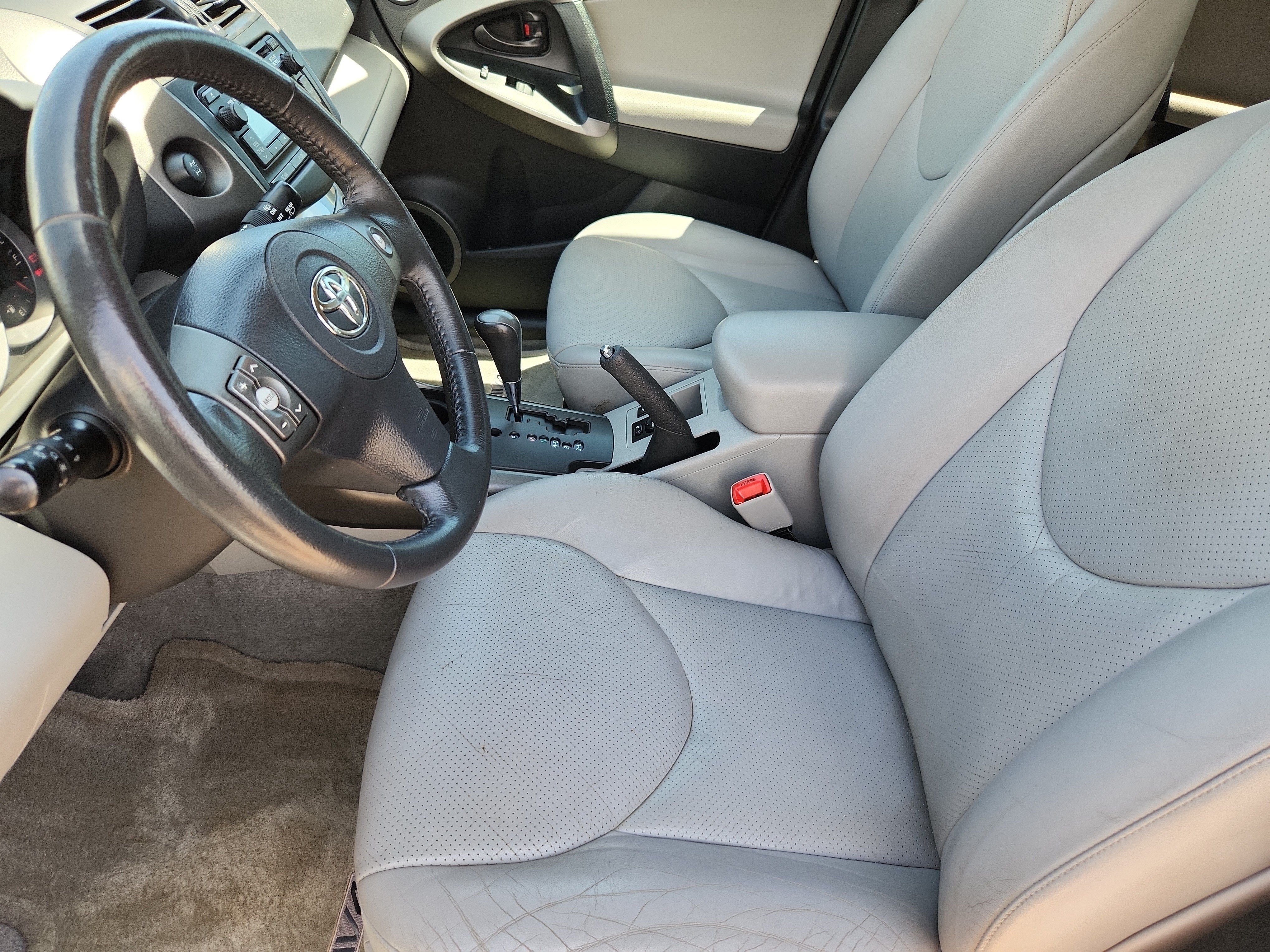 Used 2012 Toyota RAV4 Limited w/ Premium Plus Value Pkg AWD/4WD image 9
