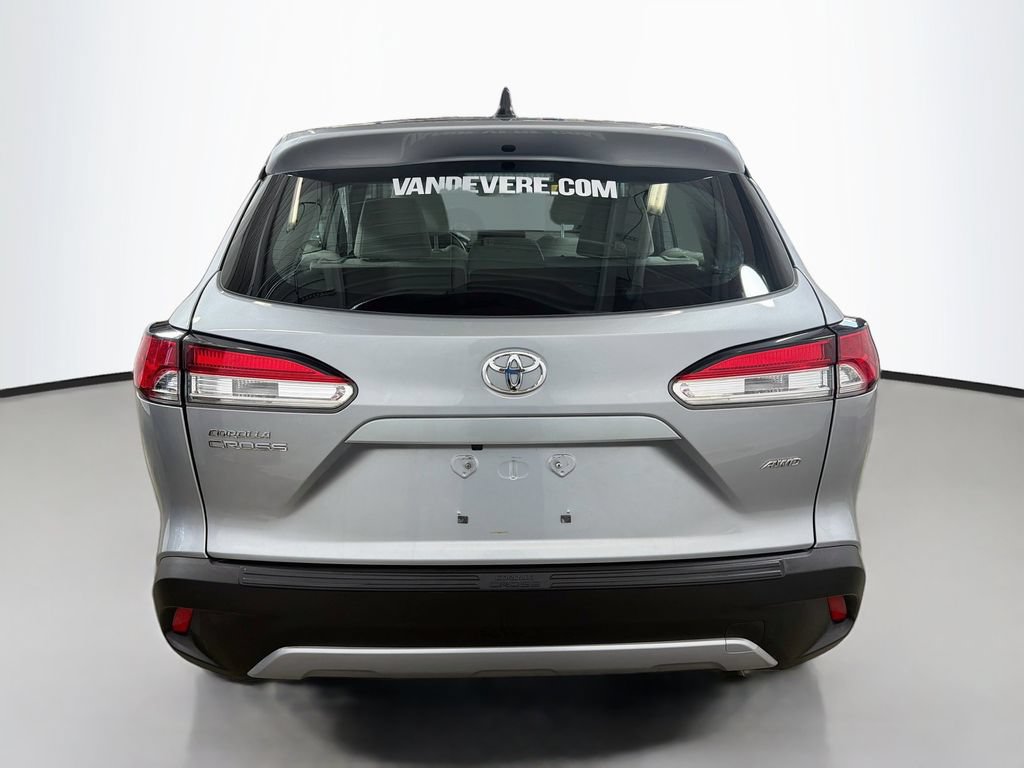 Used 2024 Toyota Corolla Cross L AWD/4WD image 8