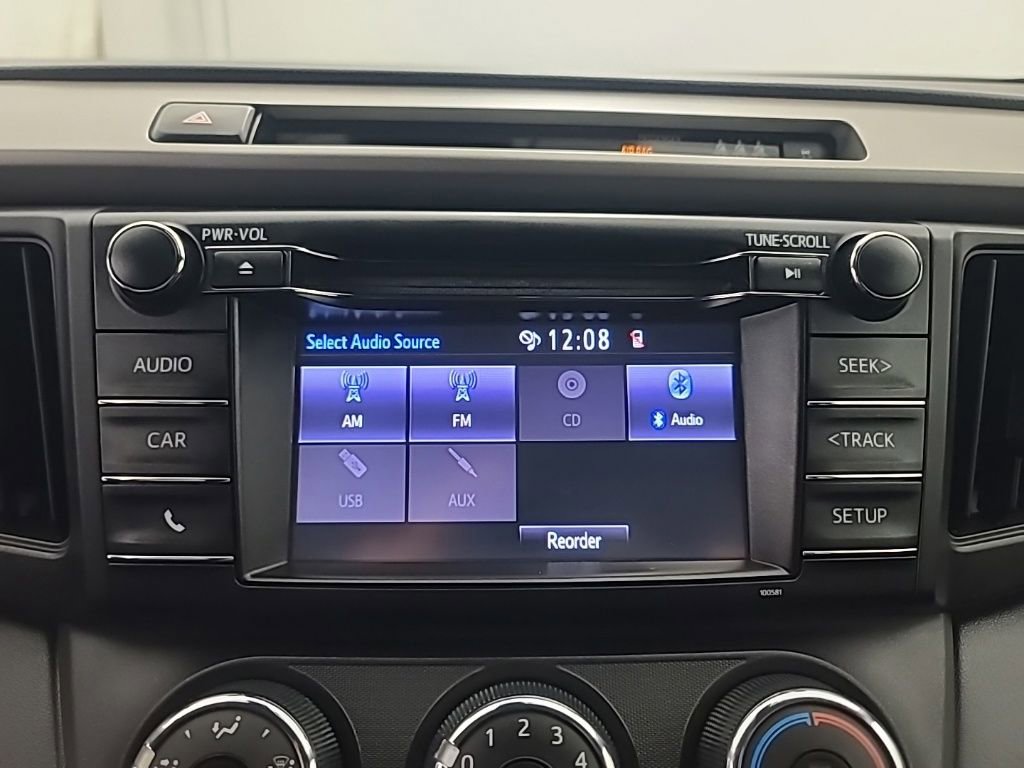 Used 2018 Toyota RAV4 LE image 31
