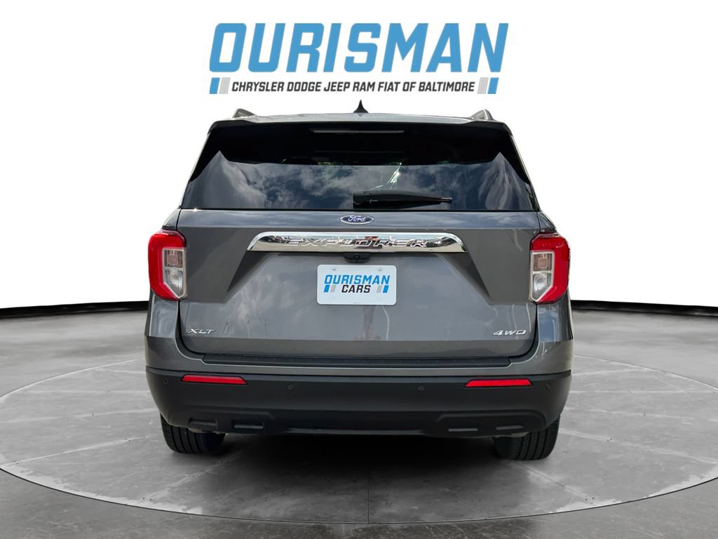Used 2023 Ford Explorer XLT AWD/4WD image 5