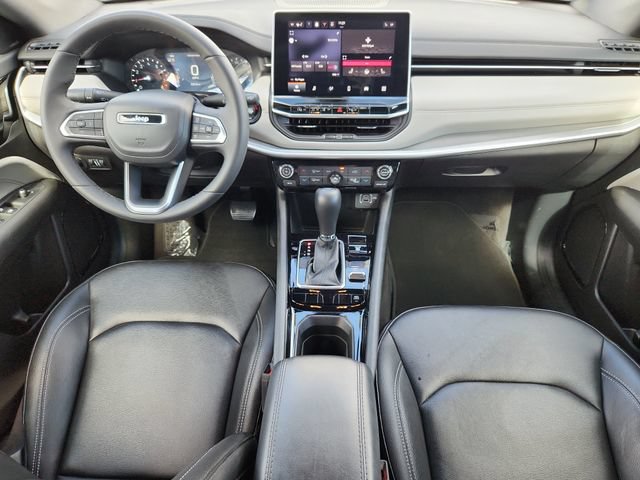 Used 2025 Jeep Compass Limited AWD/4WD image 16