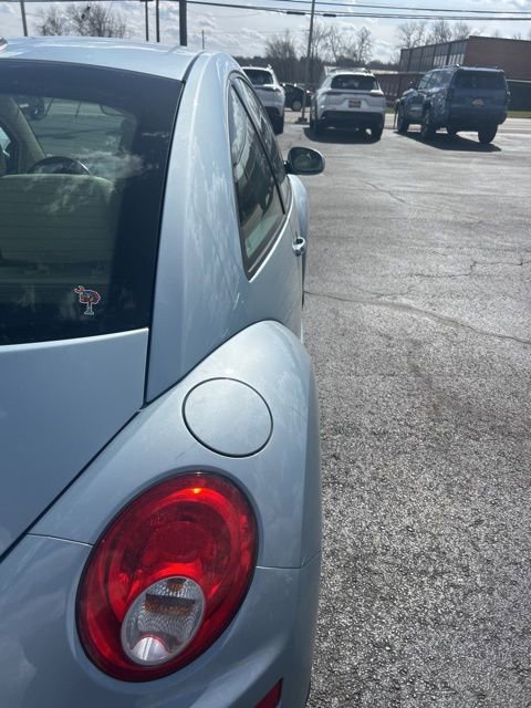 Used 2010 Volkswagen Beetle Coupe image 37