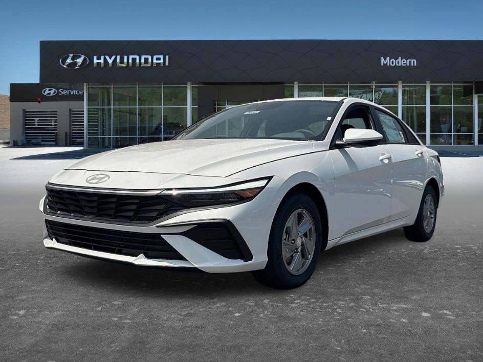 New 2026 Hyundai Elantra SE