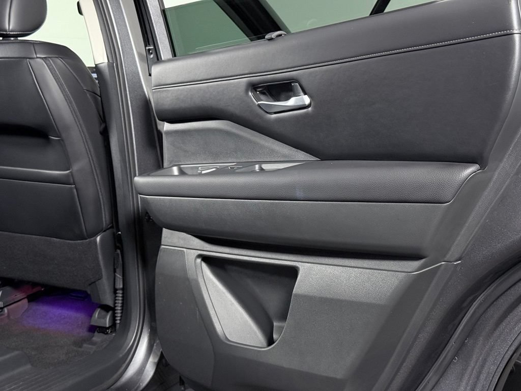 Certified 2025 Nissan Pathfinder SL AWD/4WD image 30