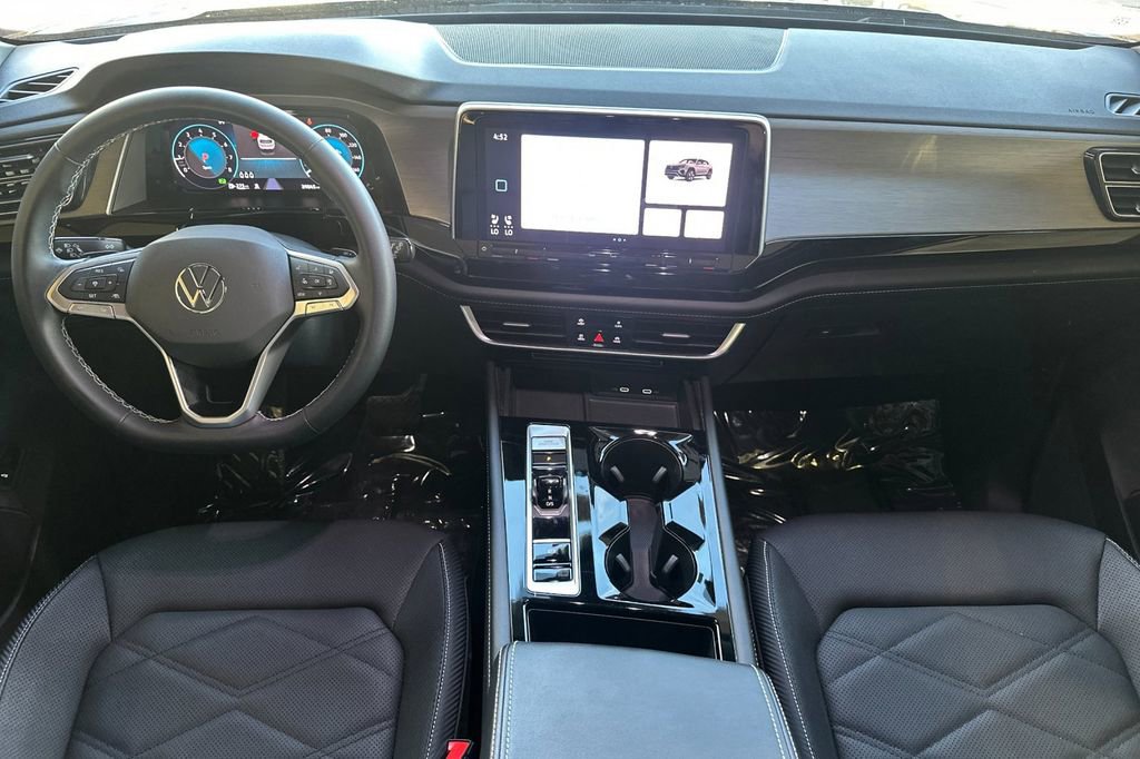Used 2024 Volkswagen Atlas Cross Sport SE image 15