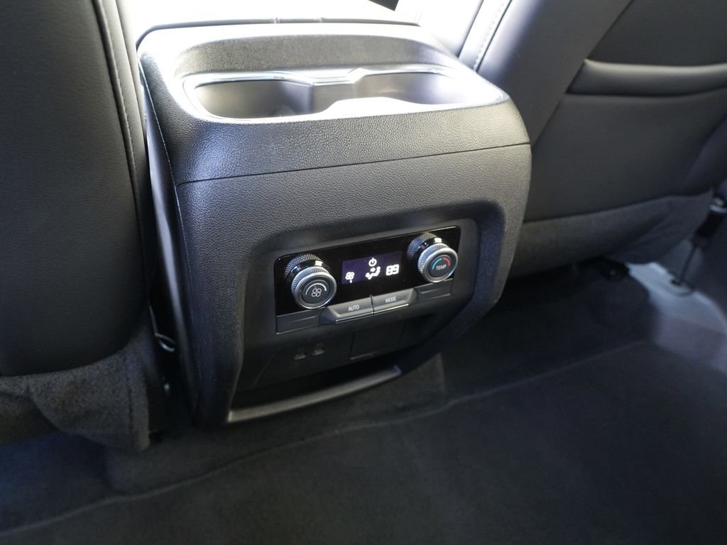Used 2025 Buick Enclave Sport Touring image 25