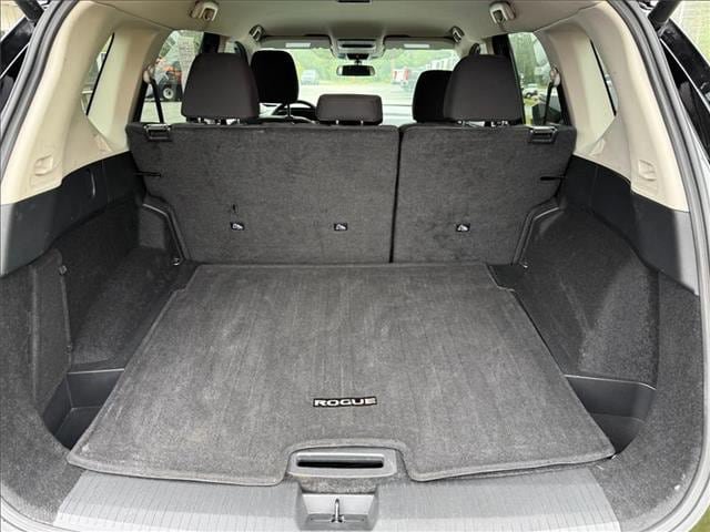 Used 2025 Nissan Rogue SV AWD/4WD image 17