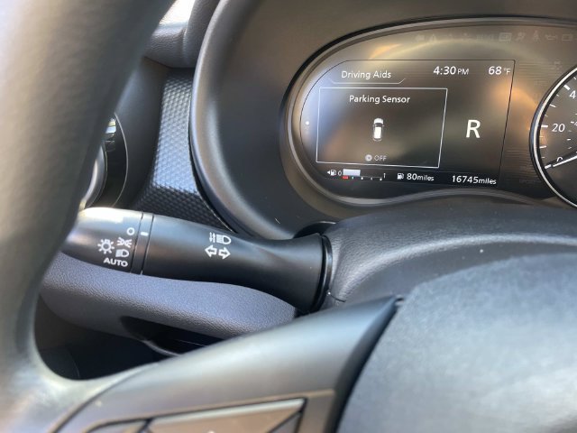 Used 2021 Nissan Kicks SV FWD image 35