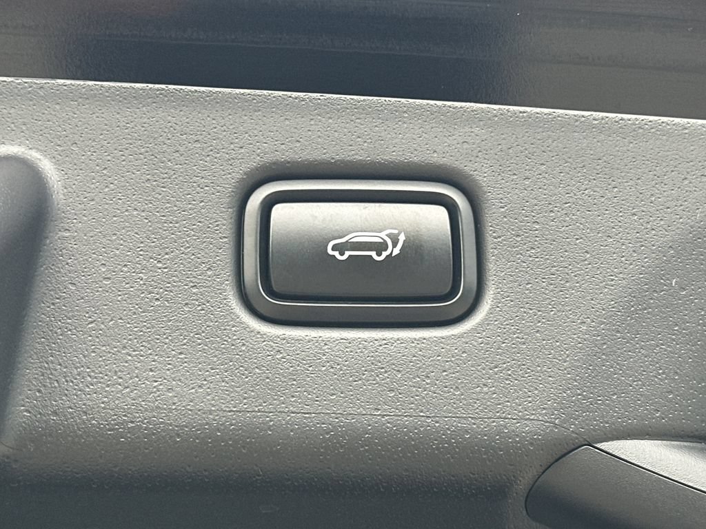 Certified 2023 Kia Niro Wind w/ Wind Preserve Package FWD image 7