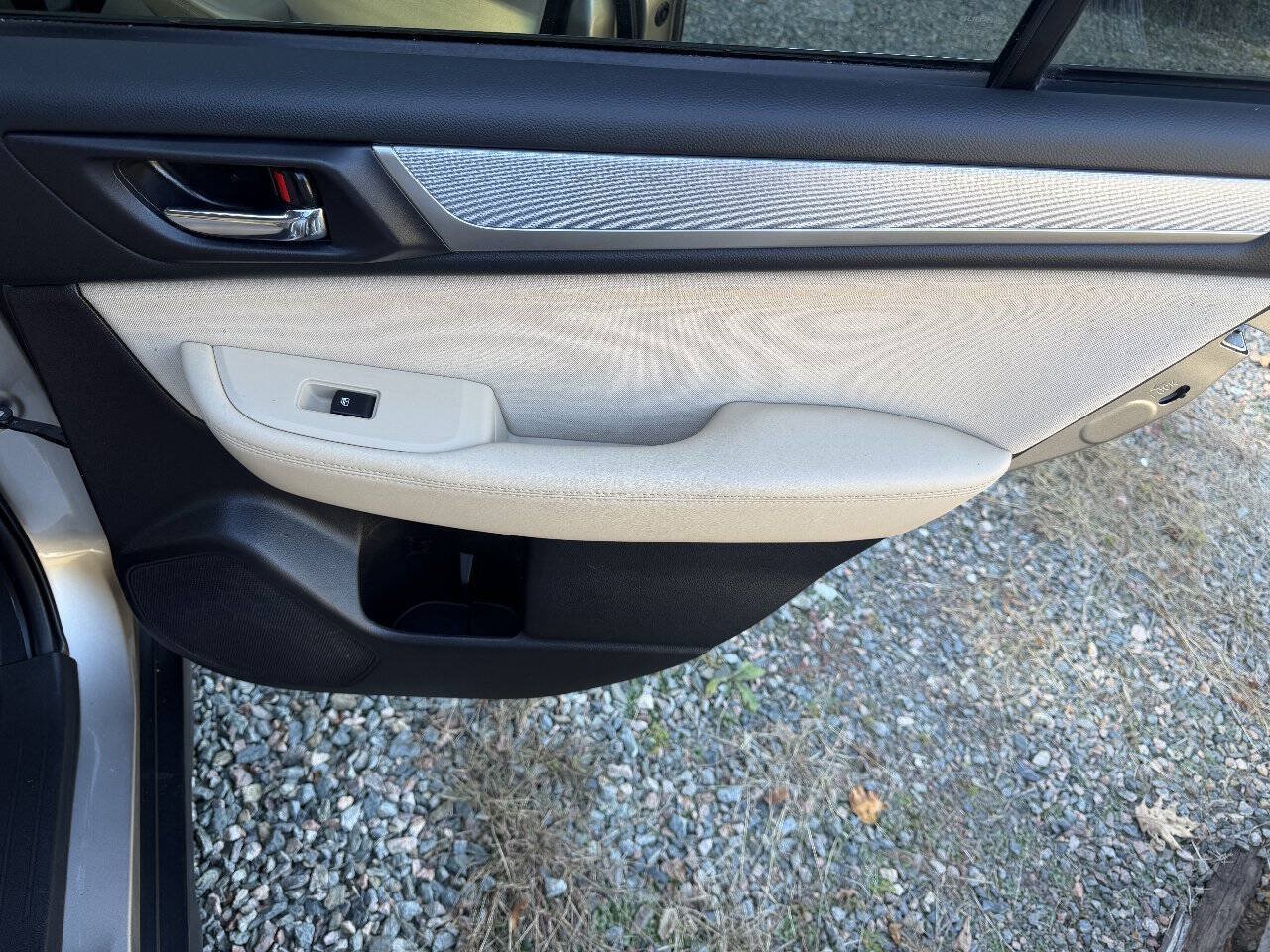 Used 2018 Subaru Outback 2.5i Premium AWD/4WD image 21