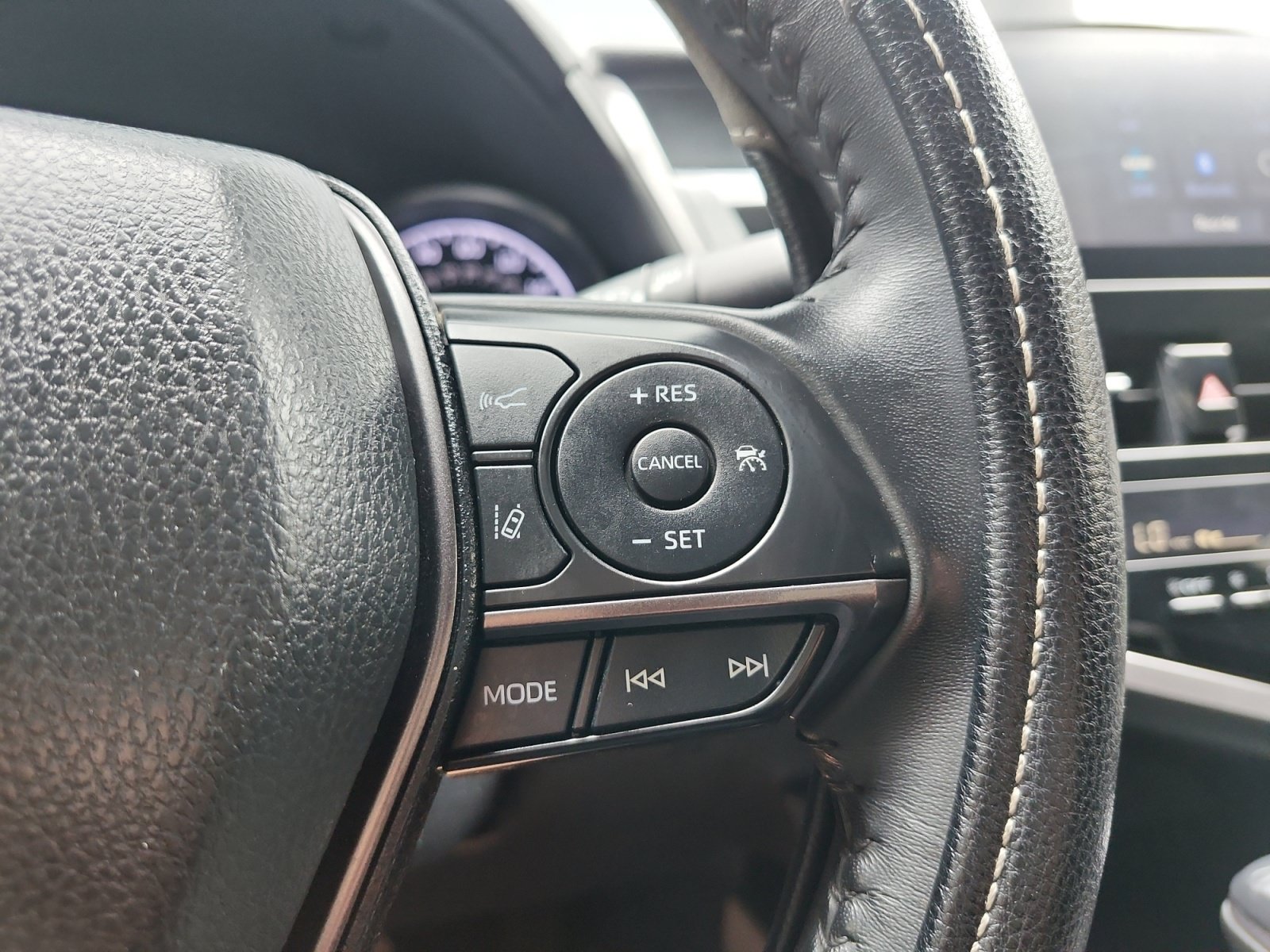 Used 2022 Toyota Camry SE FWD image 24