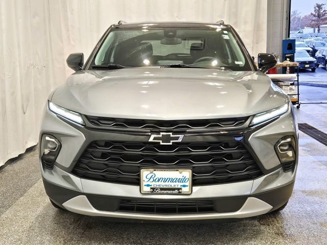 Used 2025 Chevrolet Blazer LT w/ Midnight/Sport Edition image 5