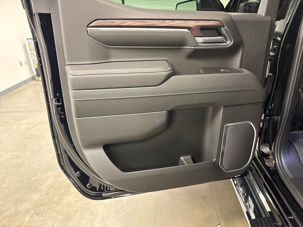 New 2026 GMC Sierra 1500 SLT w/ SLT Premium Plus Package image 26