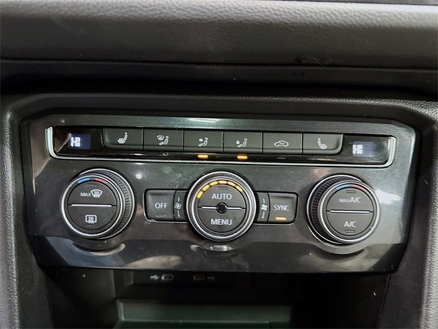 Used 2021 Volkswagen Tiguan SE w/ Panoramic Sunroof Package image 22