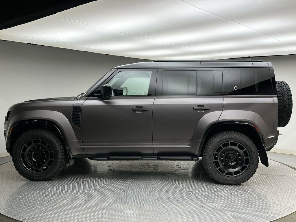 New 2026 Land Rover Defender 110 OCTA AWD/4WD image 10