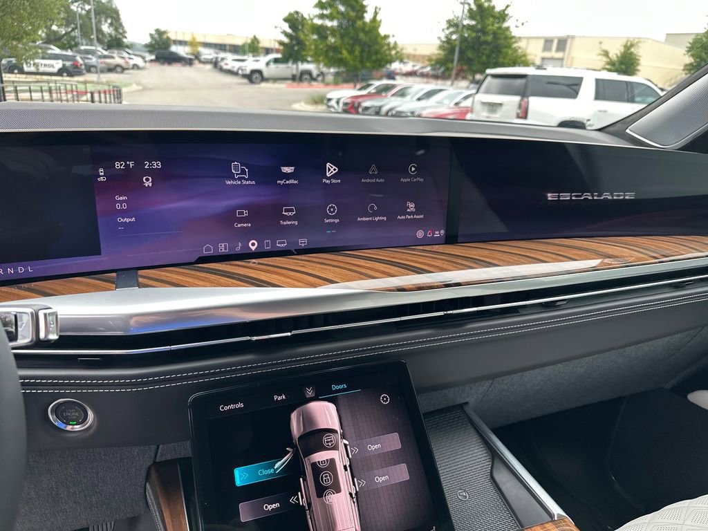 Used 2026 Cadillac Escalade Platinum Sport w/ LPO, Floor Liner Package AWD/4WD image 23