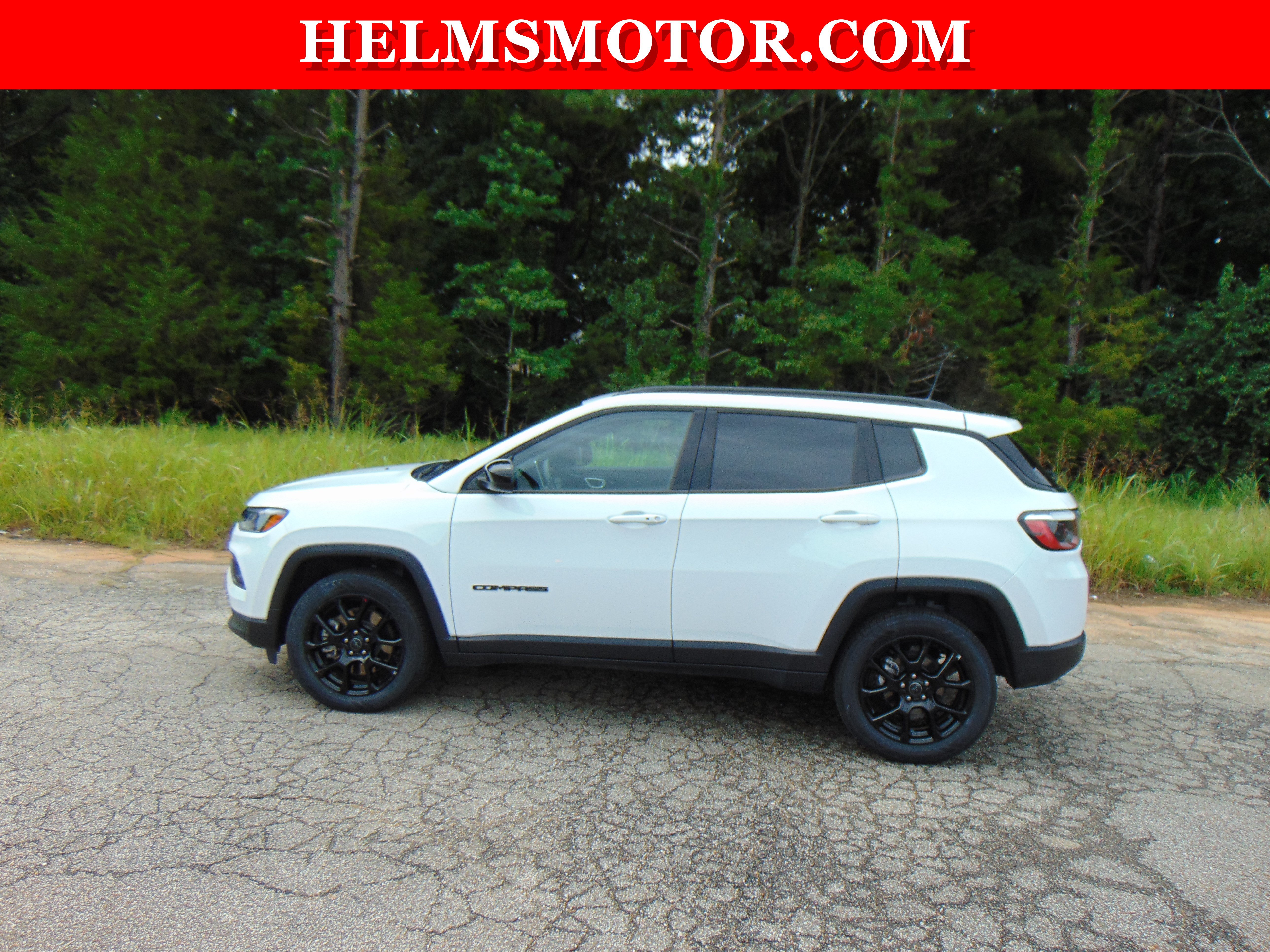 Certified 2025 Jeep Compass Latitude w/ Altitude Special Edition AWD/4WD image 2