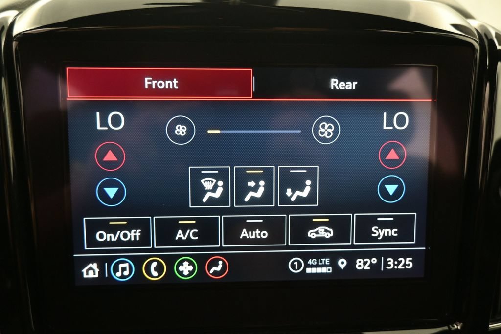 Used 2023 Chevrolet Traverse LT AWD/4WD image 14