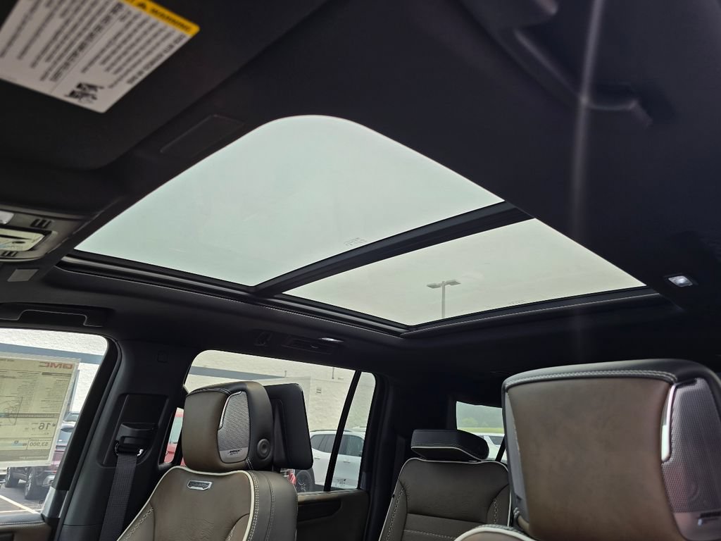 New 2026 GMC Yukon XL Denali Ultimate AWD/4WD image 21