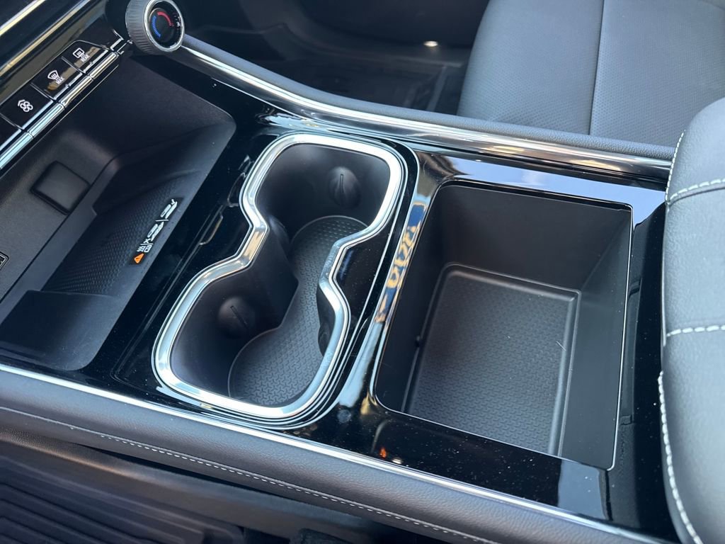 New 2026 Chevrolet Traverse LT w/ Sun and Wheel Package image 19