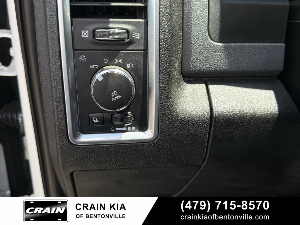 Used 2019 RAM 1500 Big Horn AWD/4WD image 12