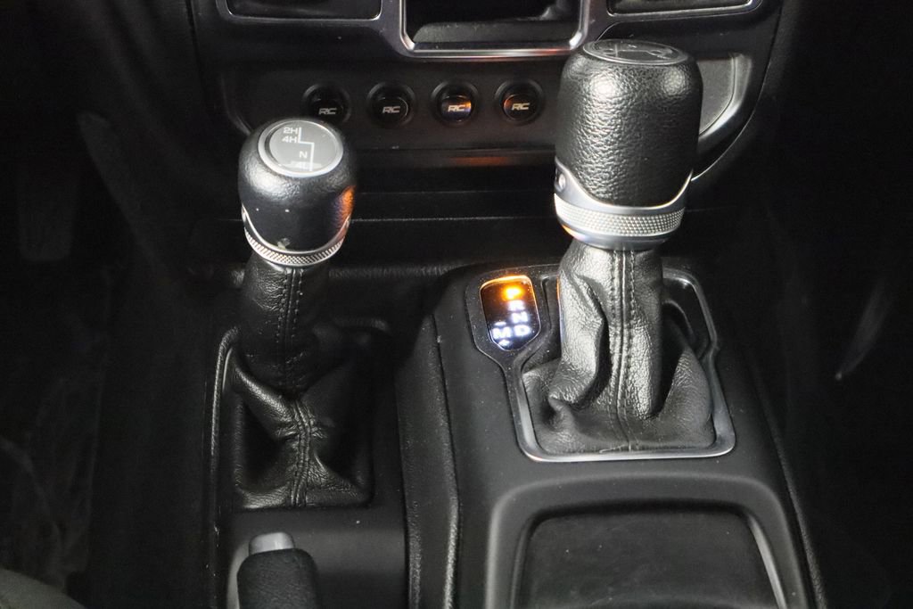 Used 2019 Jeep Wrangler Unlimited Sport image 10