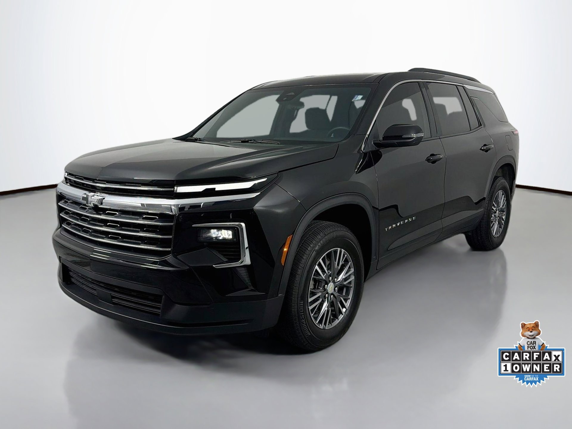 Used 2026 Chevrolet Traverse LT