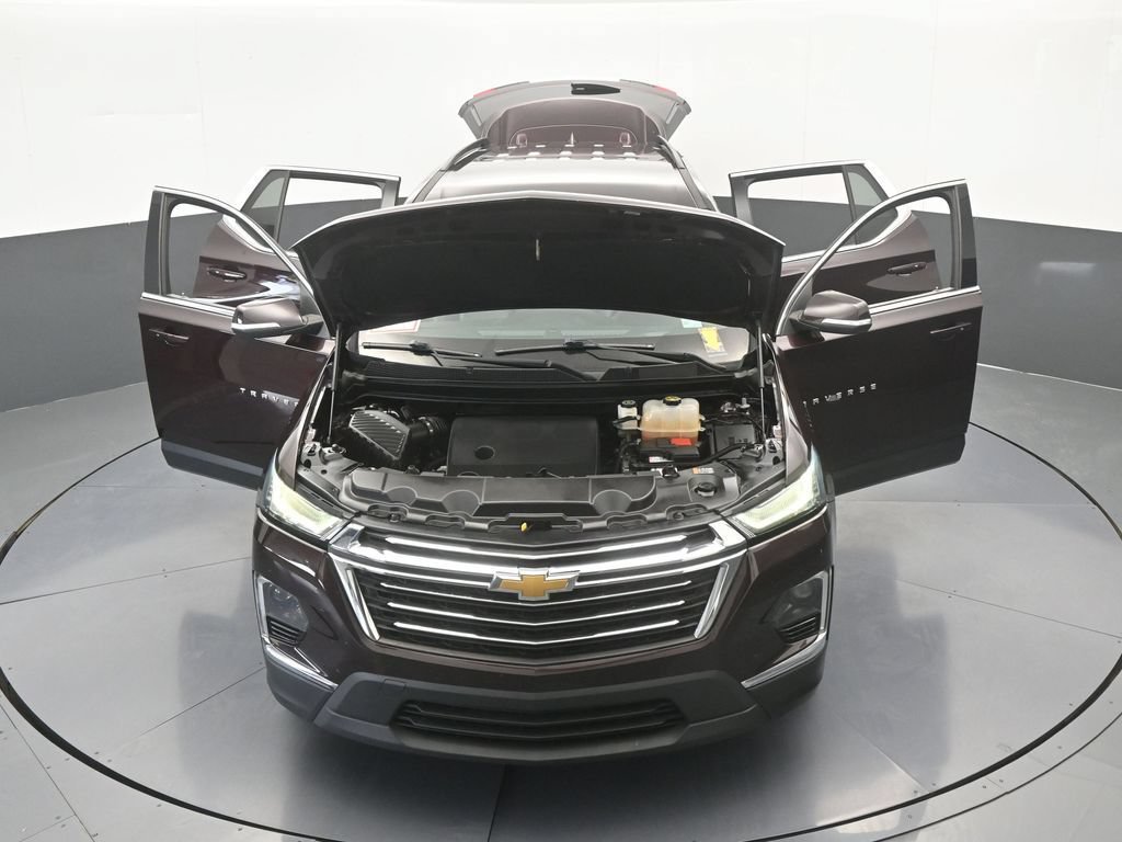 Used 2022 Chevrolet Traverse LT w/ LPO, Floor Liner Package FWD image 76