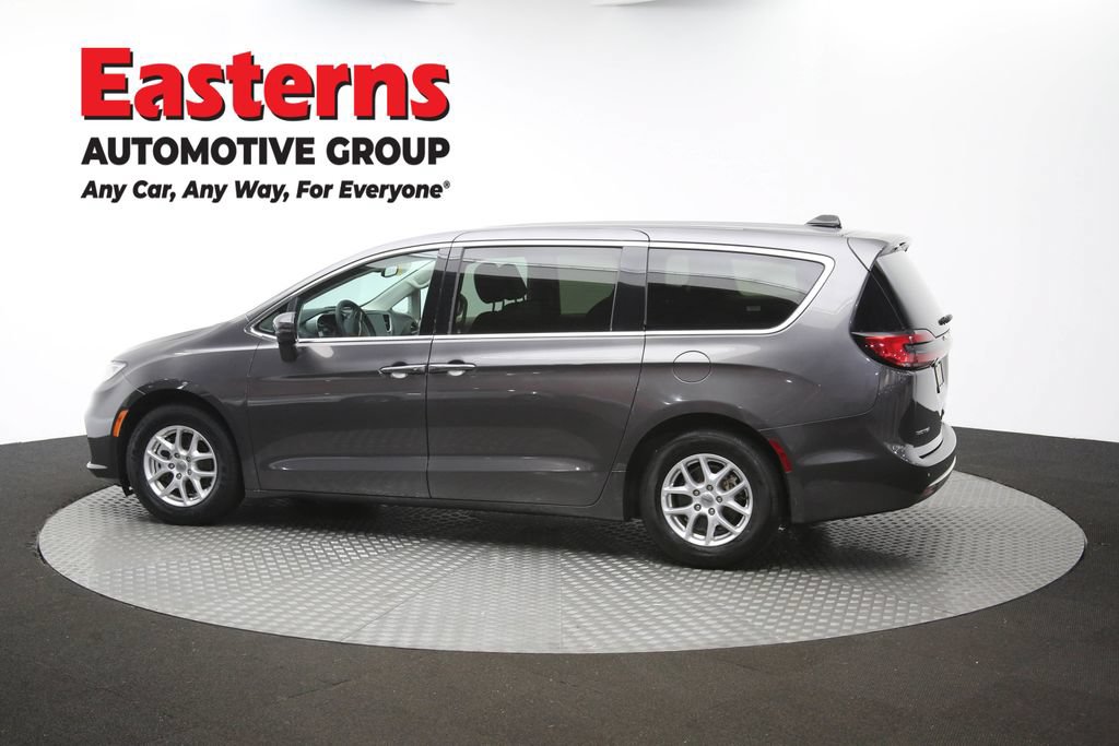 Used 2023 Chrysler Pacifica Touring-L FWD image 62