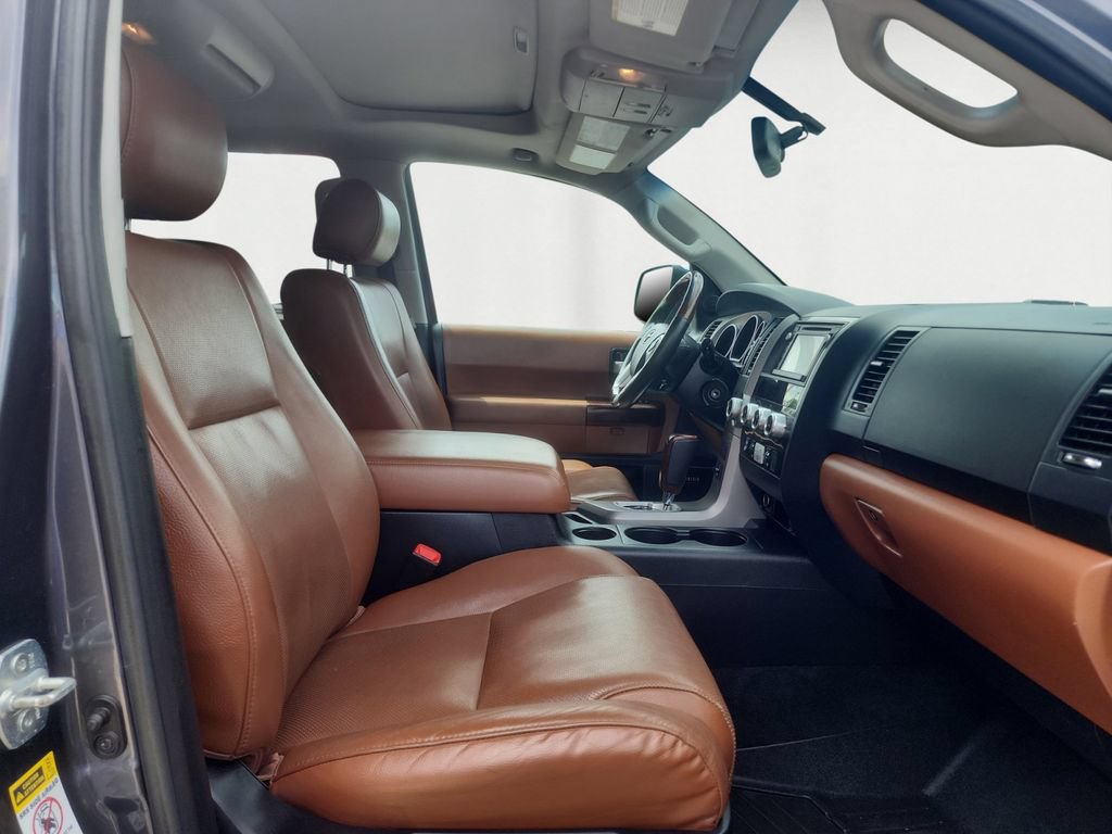 Used 2016 Toyota Sequoia Platinum AWD/4WD image 16