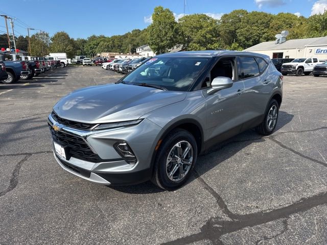 Used 2025 Chevrolet Blazer LT AWD/4WD image 4