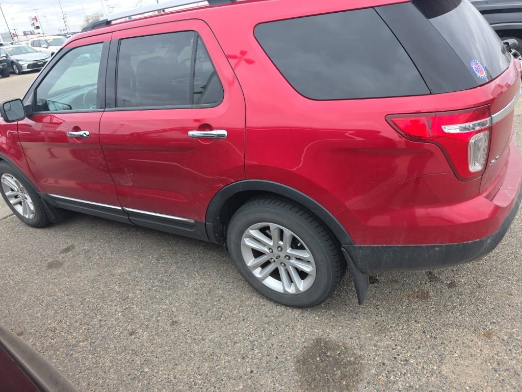 Used 2012 Ford Explorer XLT AWD/4WD image 2
