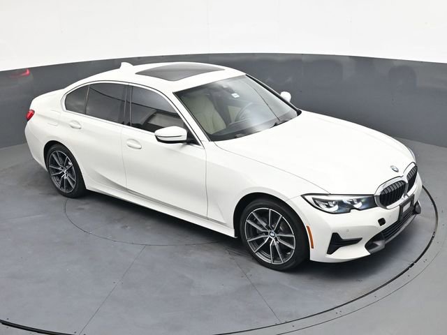 Used 2019 BMW 330i Sedan w/ Driving Assistance Package image 27