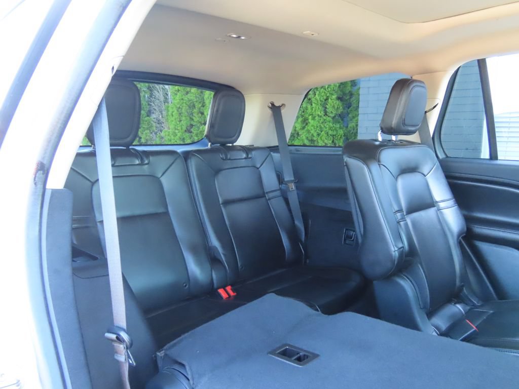 Used 2023 Lincoln Aviator AWD w/ Premium Package image 36