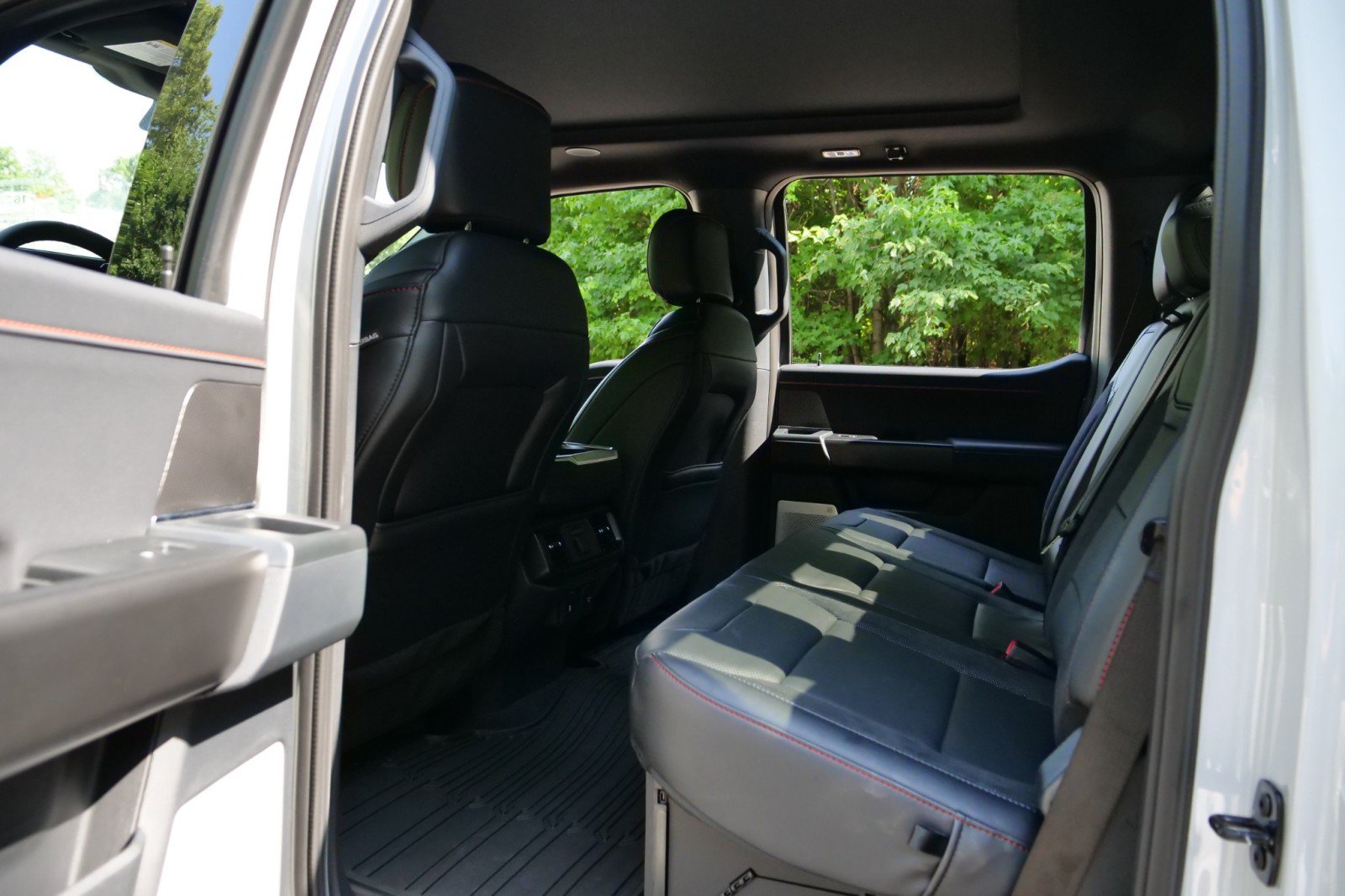 Used 2026 Ford F150 Raptor AWD/4WD image 34