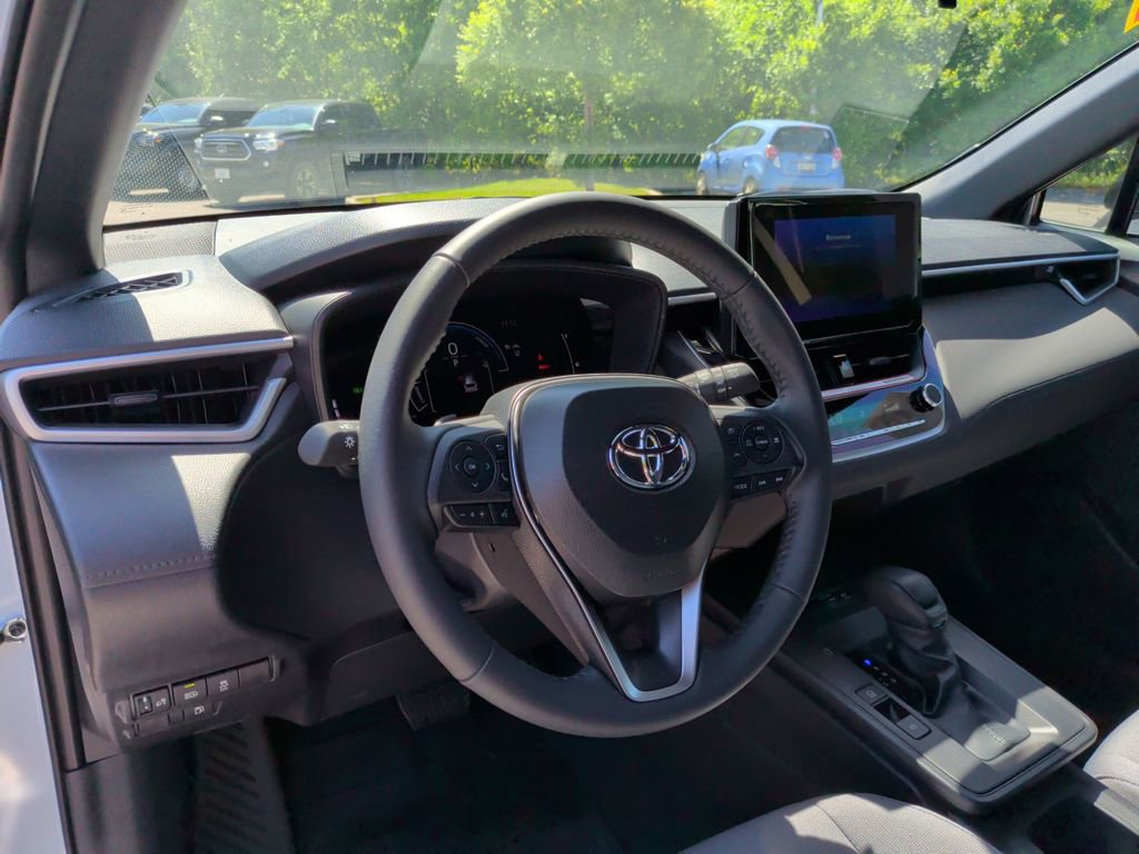Used 2026 Toyota Corolla Cross AWD Hybrid image 12