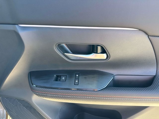 New 2027 Nissan Kicks SR FWD image 17