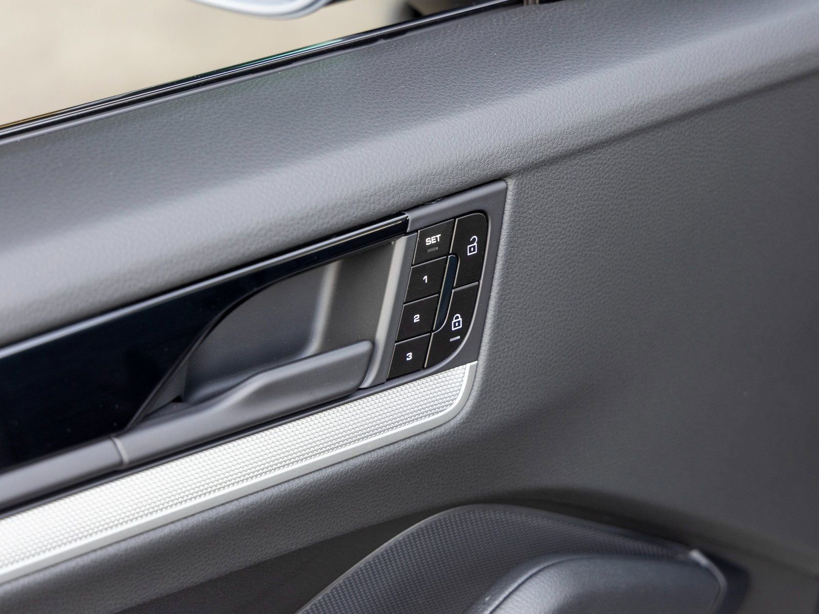 New 2026 Porsche Cayenne S image 26