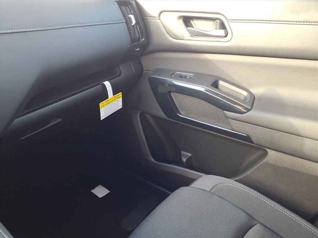 New 2025 Nissan Pathfinder S w/ Cargo Package image 23