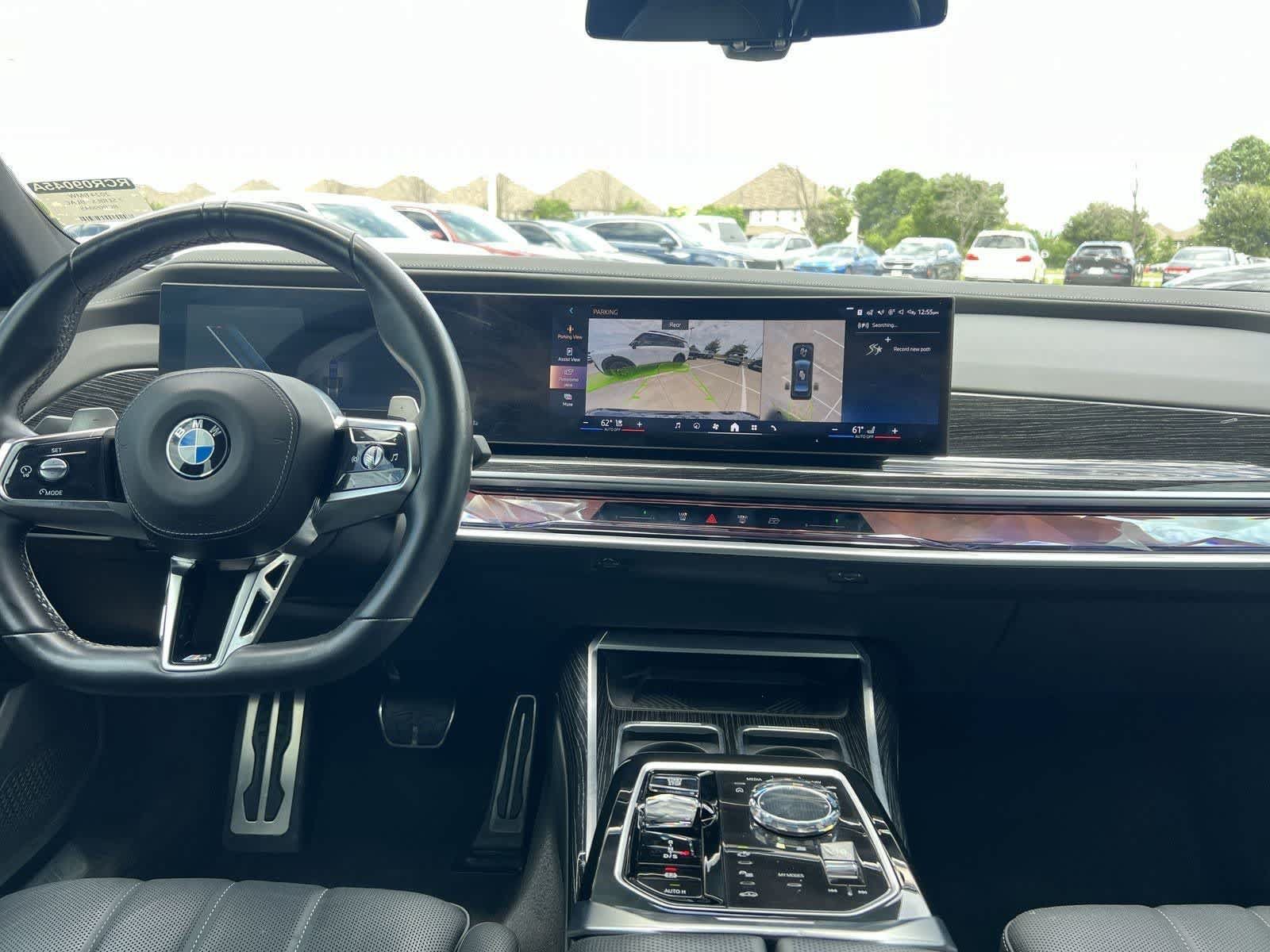 Used 2024 BMW 740i RWD image 3