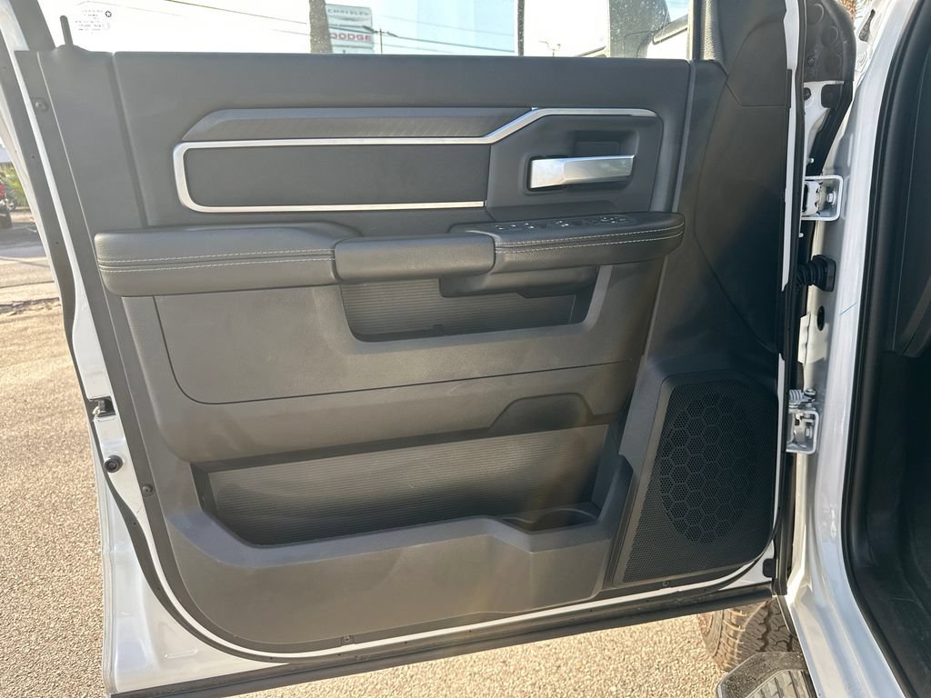 Used 2025 RAM 2500 Big Horn AWD/4WD image 11
