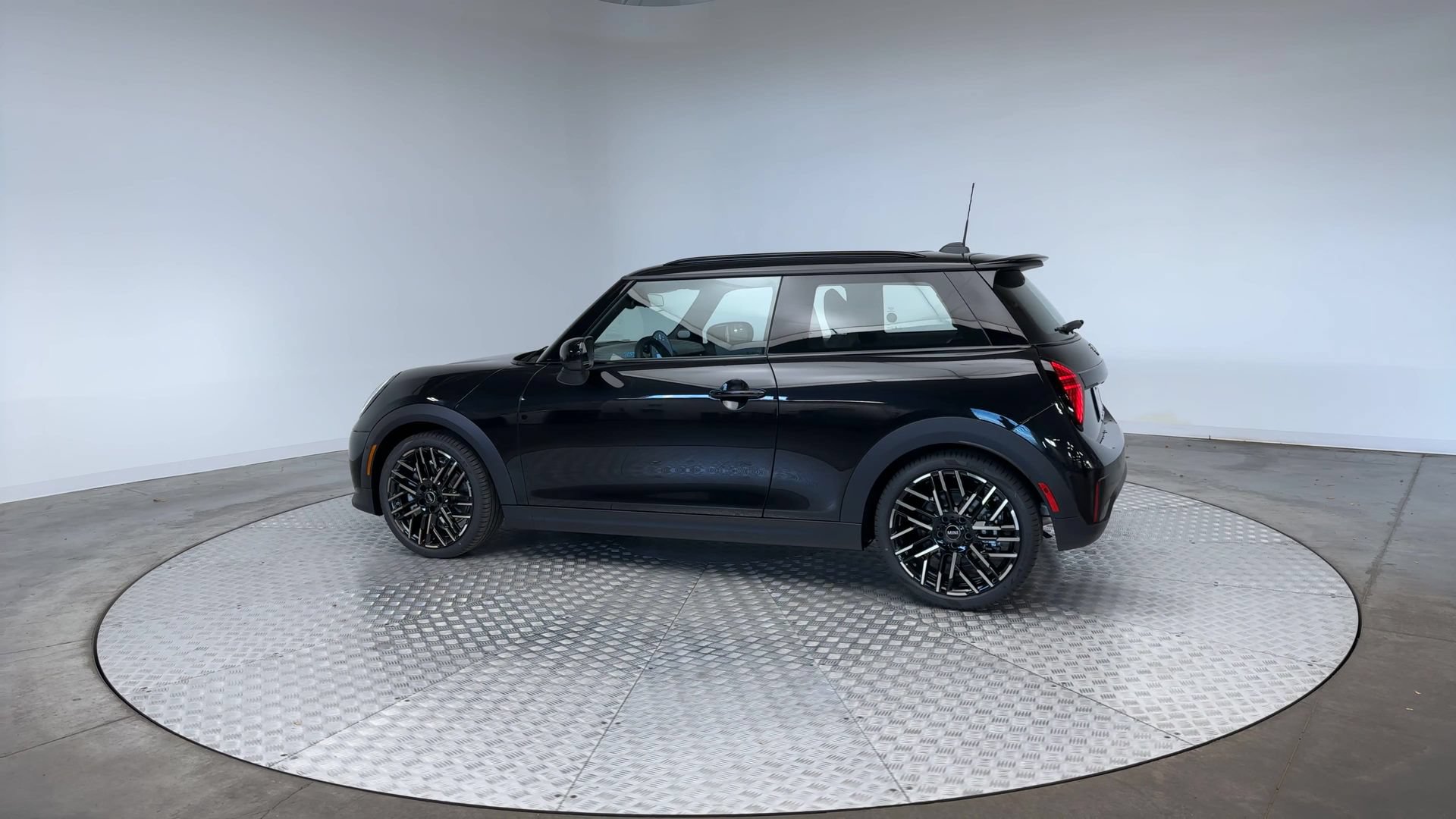 Used 2026 MINI Cooper S FWD image 5