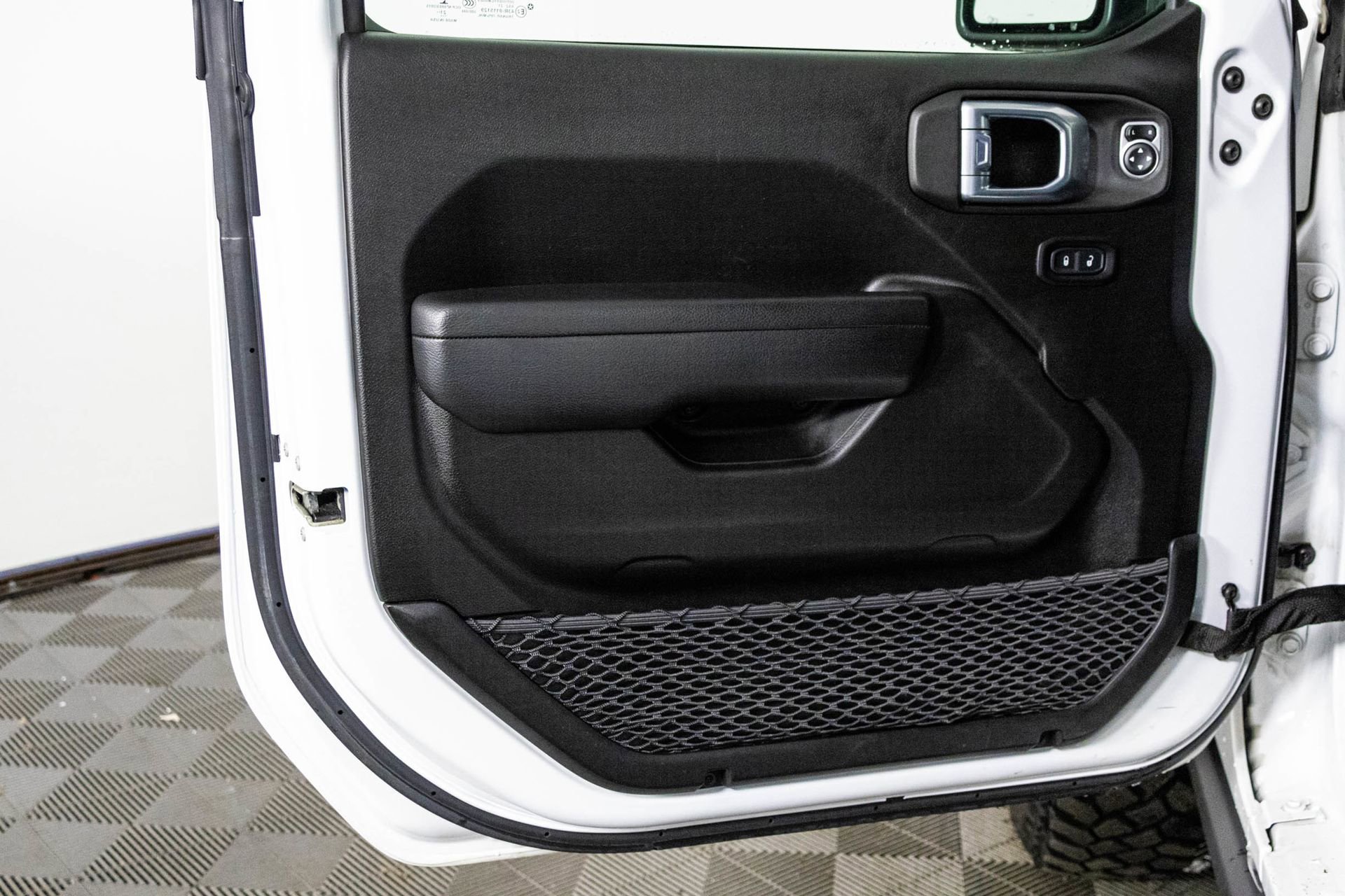 Used 2021 Jeep Wrangler Unlimited Sport image 31