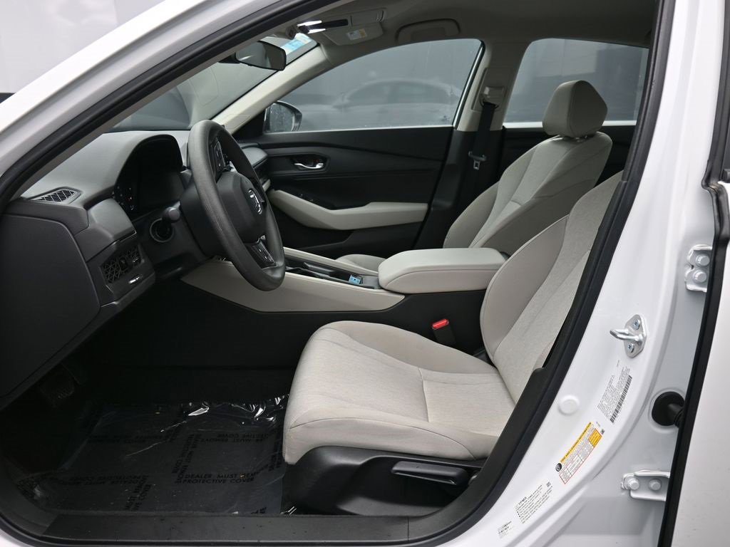 Certified 2025 Honda Accord LX image 32