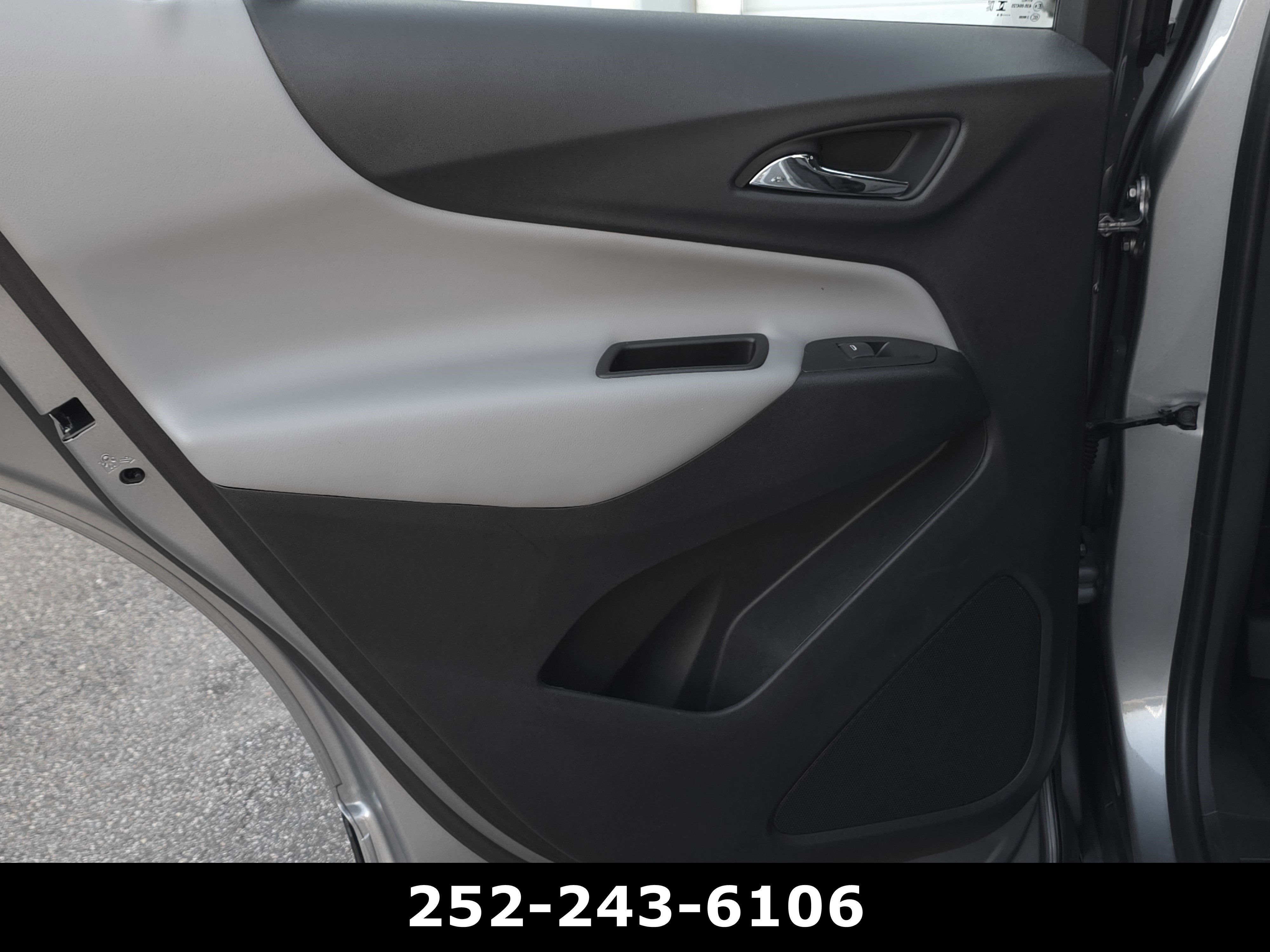 Used 2024 Chevrolet Equinox LS FWD image 24