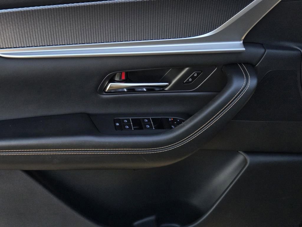 Used 2025 MAZDA CX-70 Plug-In Hybrid w/ Premium Pkg image 22