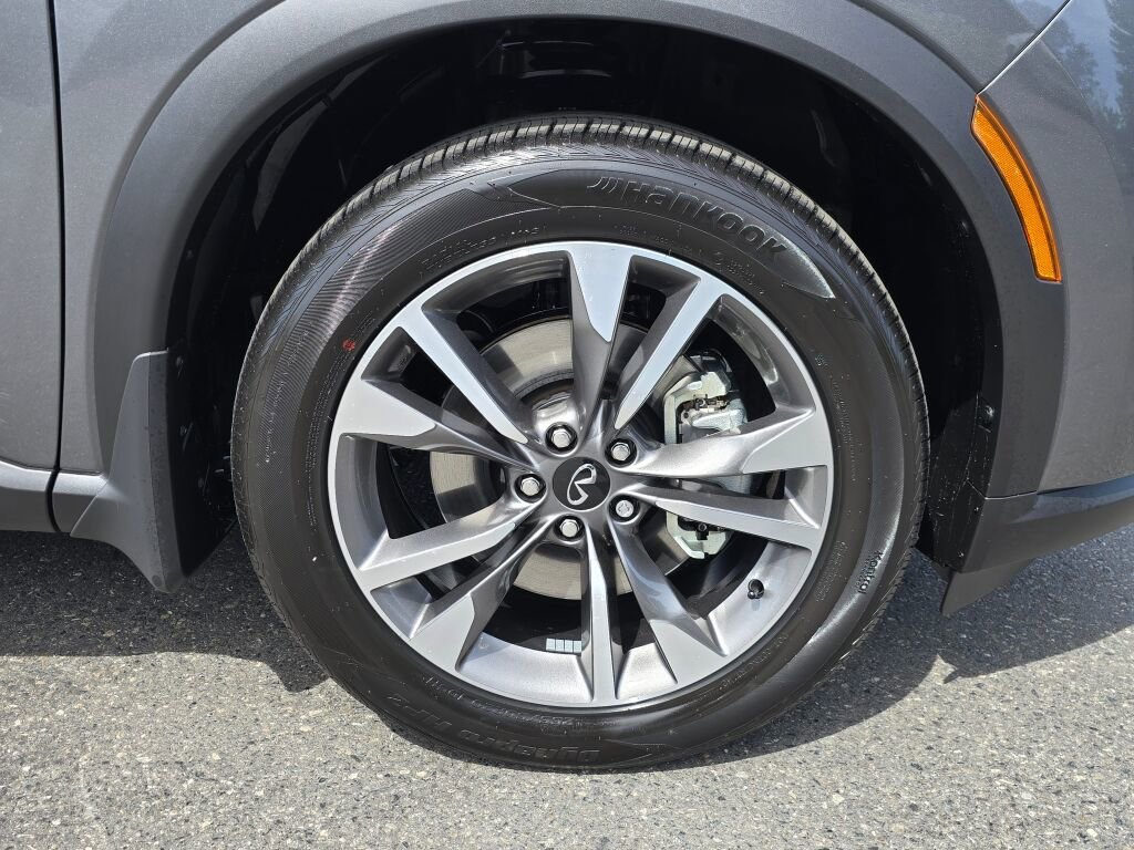 New 2025 INFINITI QX60 Luxe w/ Vision Package image 9