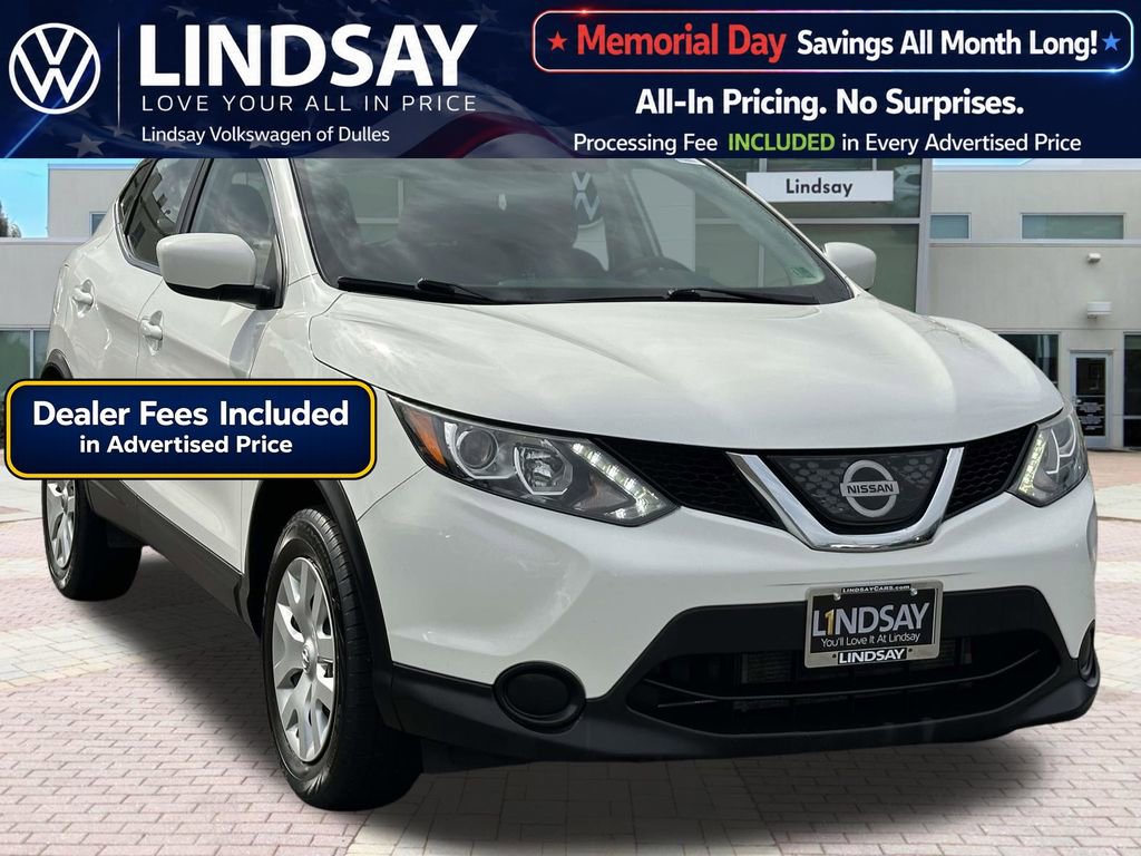 Used 2018 Nissan Rogue Sport S FWD image 1